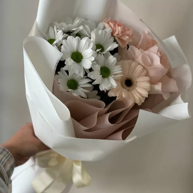 Букет цветов "Светлый миг" Букет цветов "Светлый миг"